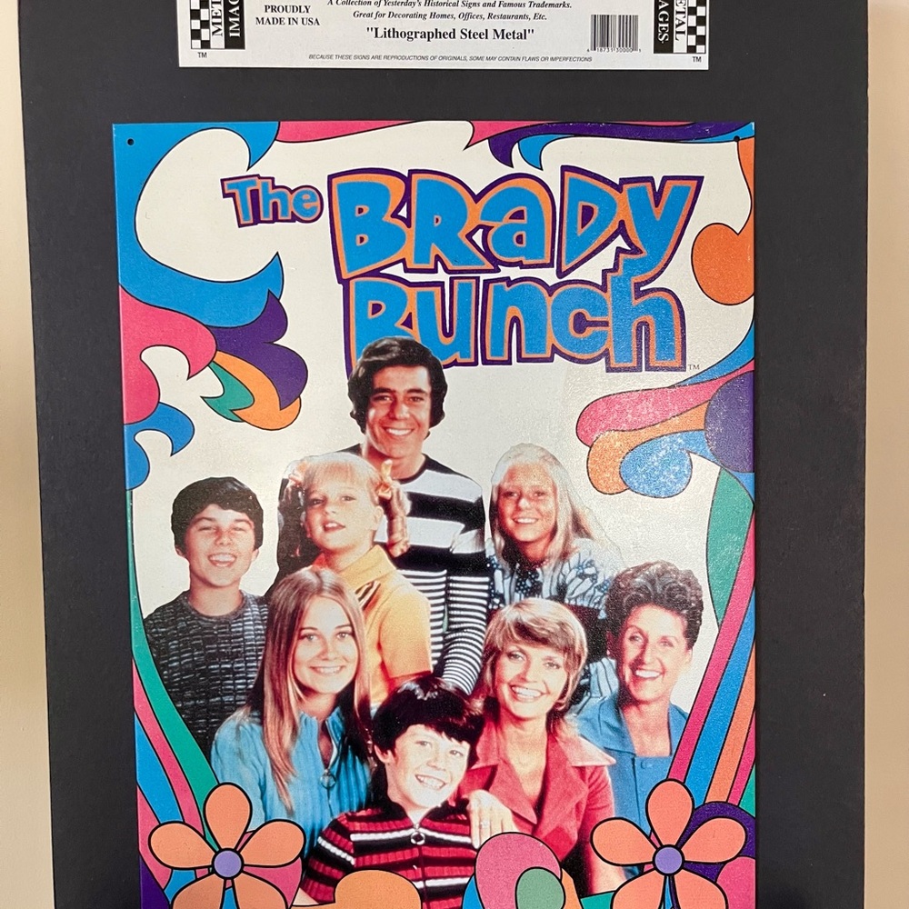 The Brady Bunch Collectable Metal Sign. - Picture 2 of 5